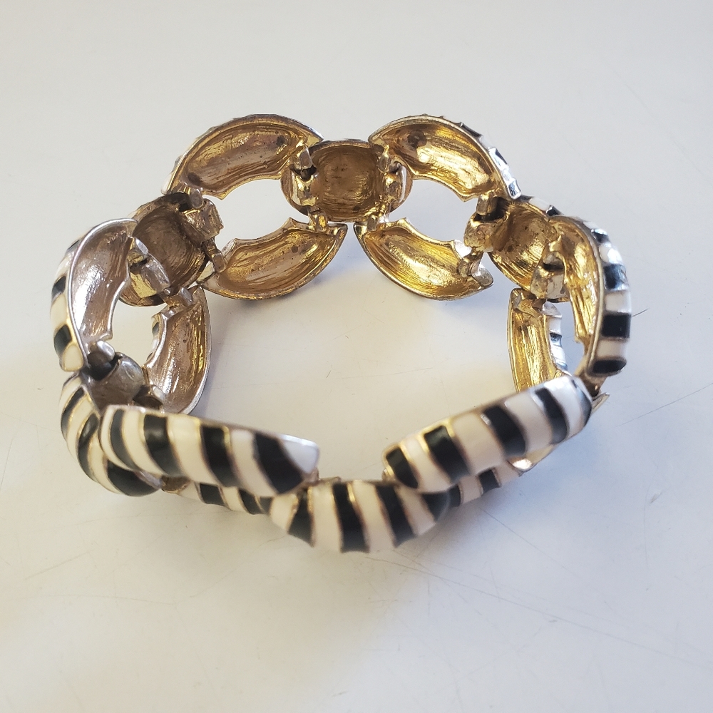 🌟 5 items for $15 🌟 Zebra print stainless steel link bracelet